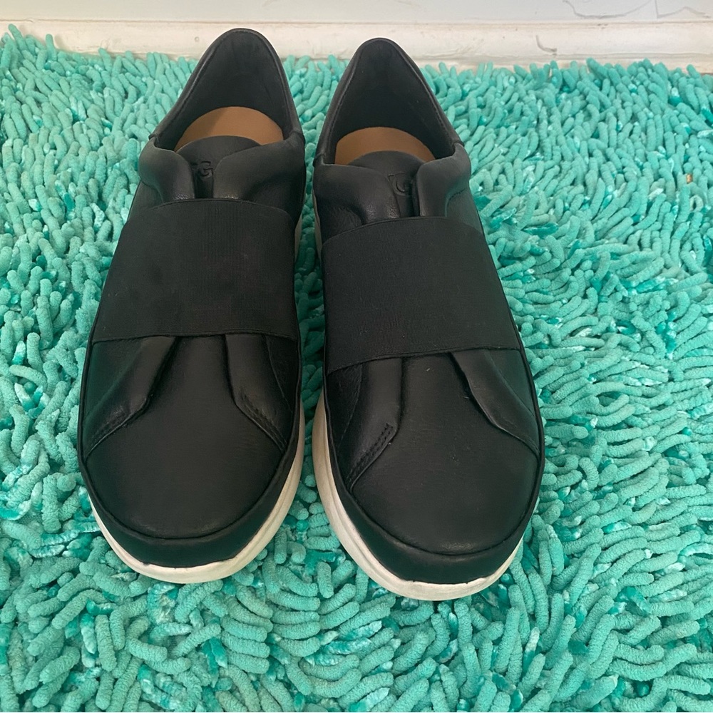 ugg shoes size 6